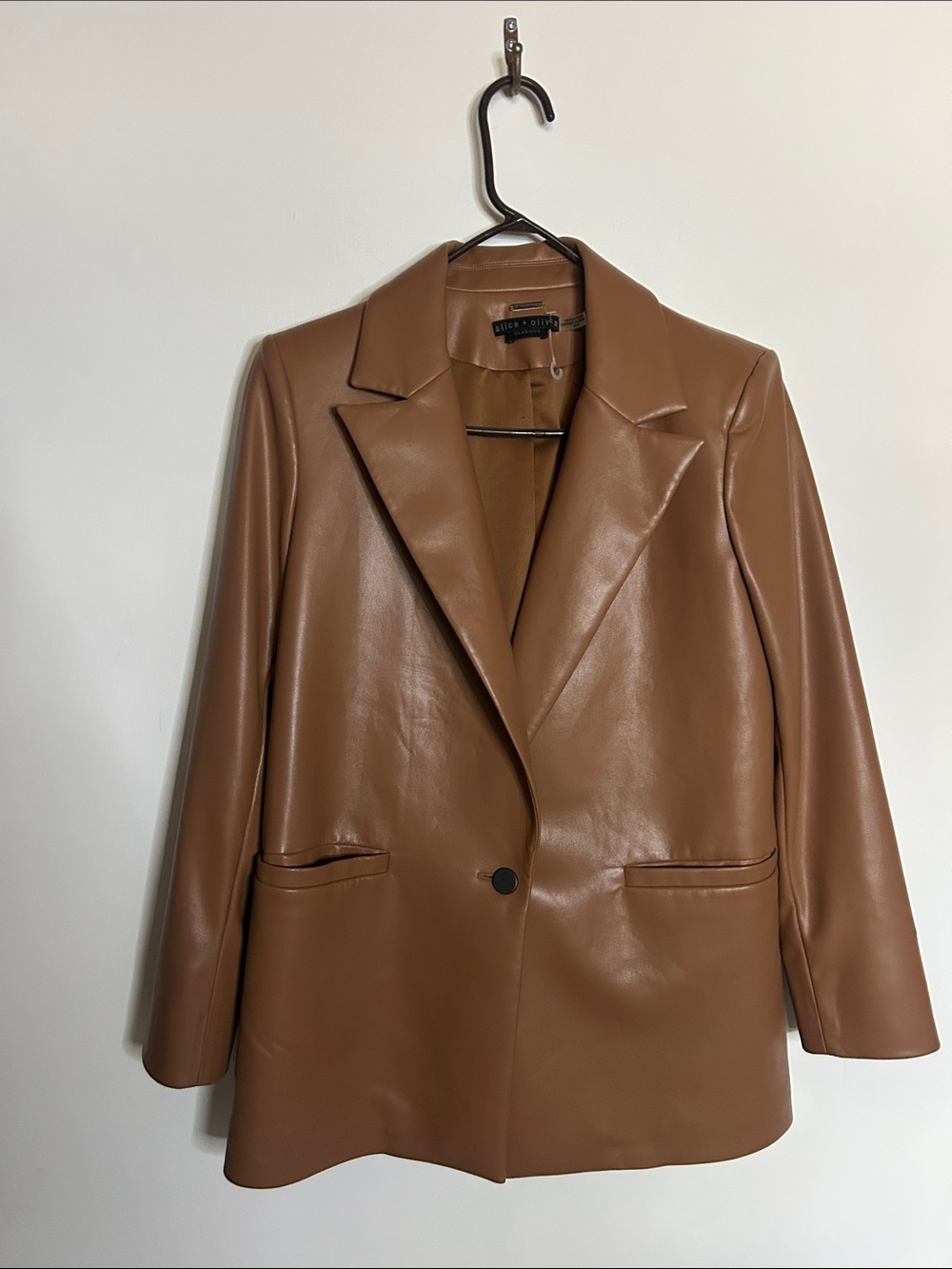 Alice and Olivia Dunn vegan leather blazer Carmel color size XS - Picture 4 of 8